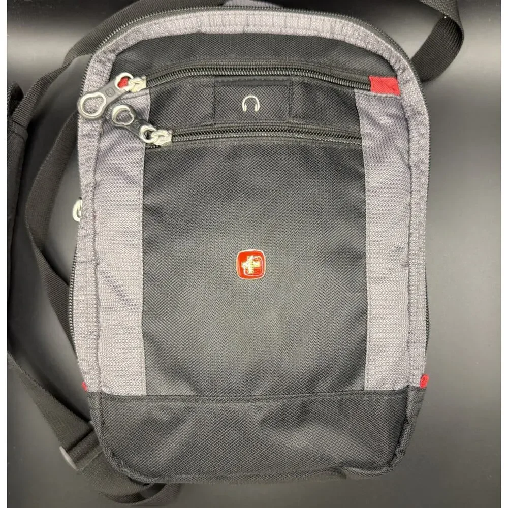 SWISSGEAR SA1092 VERTICAL BOARDING BAG ADJUSTABLE STRAP BLACK/GRAY Travel